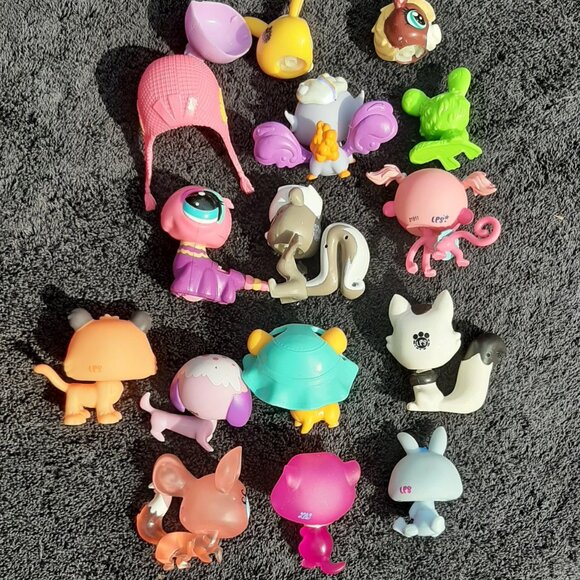 Littlest Pet Shop LPS Lot of 13 Hasbro Animals Dogs Cats Mouse Monkey - Picture 5 of 6